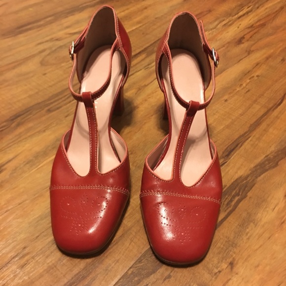 Gianni Bini T-strap heels - Picture 2 of 8